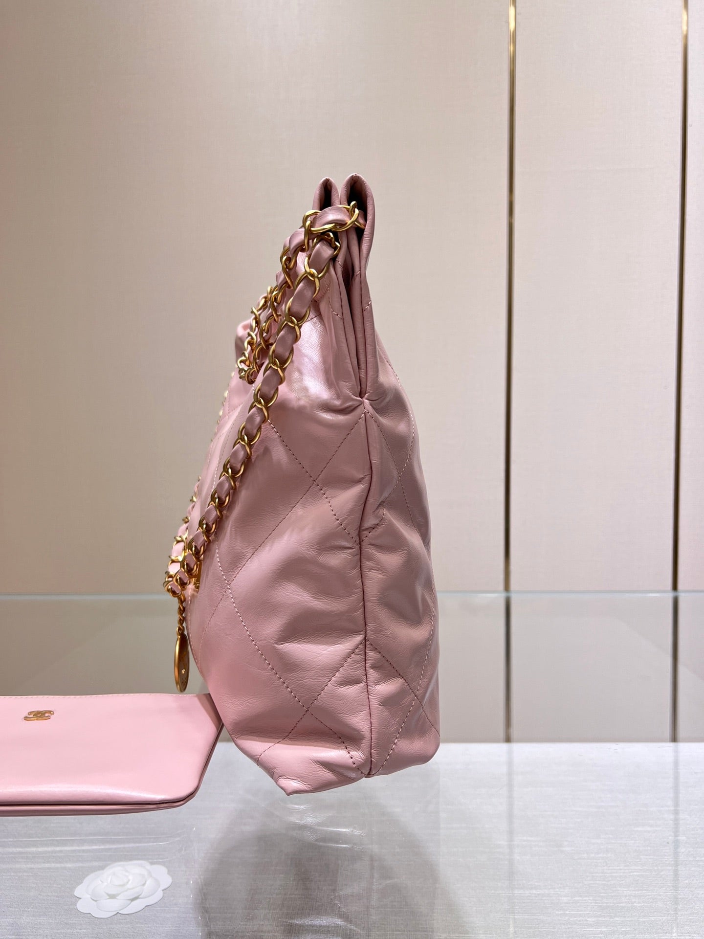 CHANEL HOBO BAG 22 PINK LAMBSKIN GOLD HARDWARE
