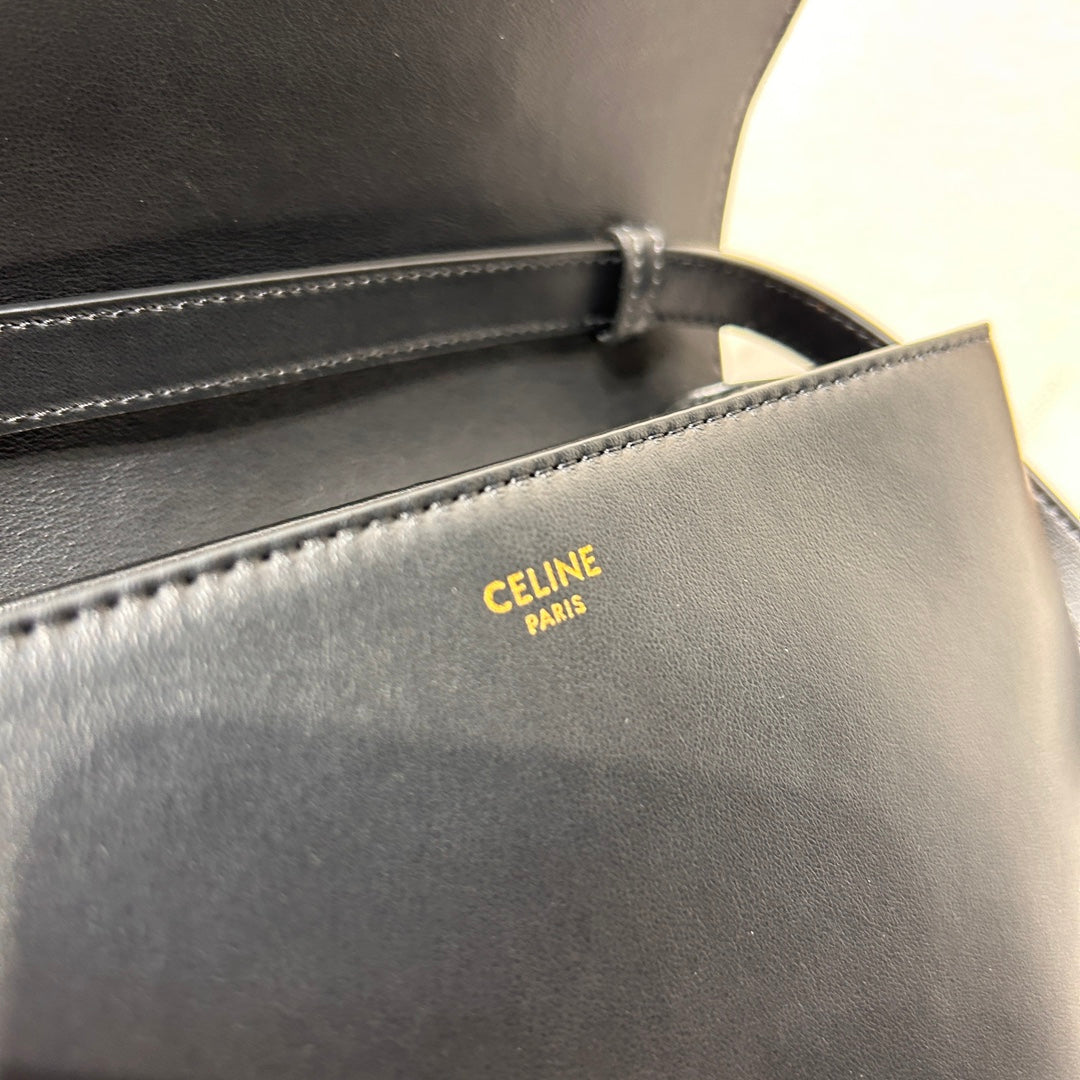 CELINE TABOU FLAP BAG 22 IN BLACK SMOOTH CALFSKIN GOLD LOCK