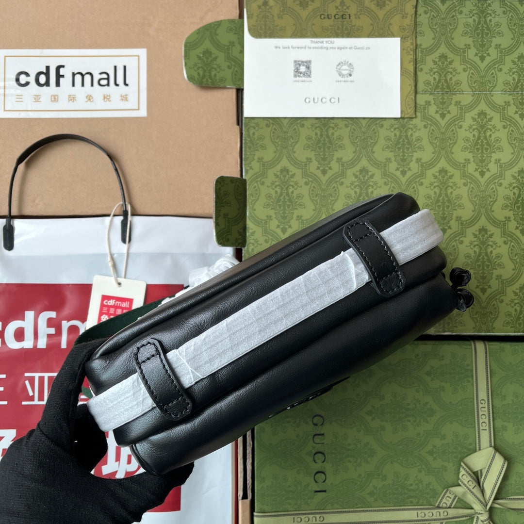GUCCI SHOULDER BAG 23 IN BLACK CALFSKIN