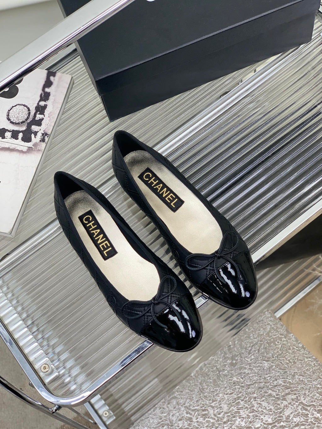 CHANEL BALLET FLAT GLOSSY BLACK LAMBSKIN