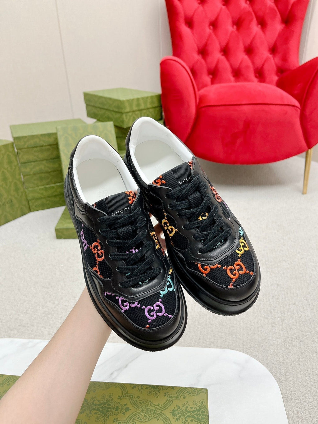 GUCCI TRAINER BLACK CALFSKIN WITH PATTERN