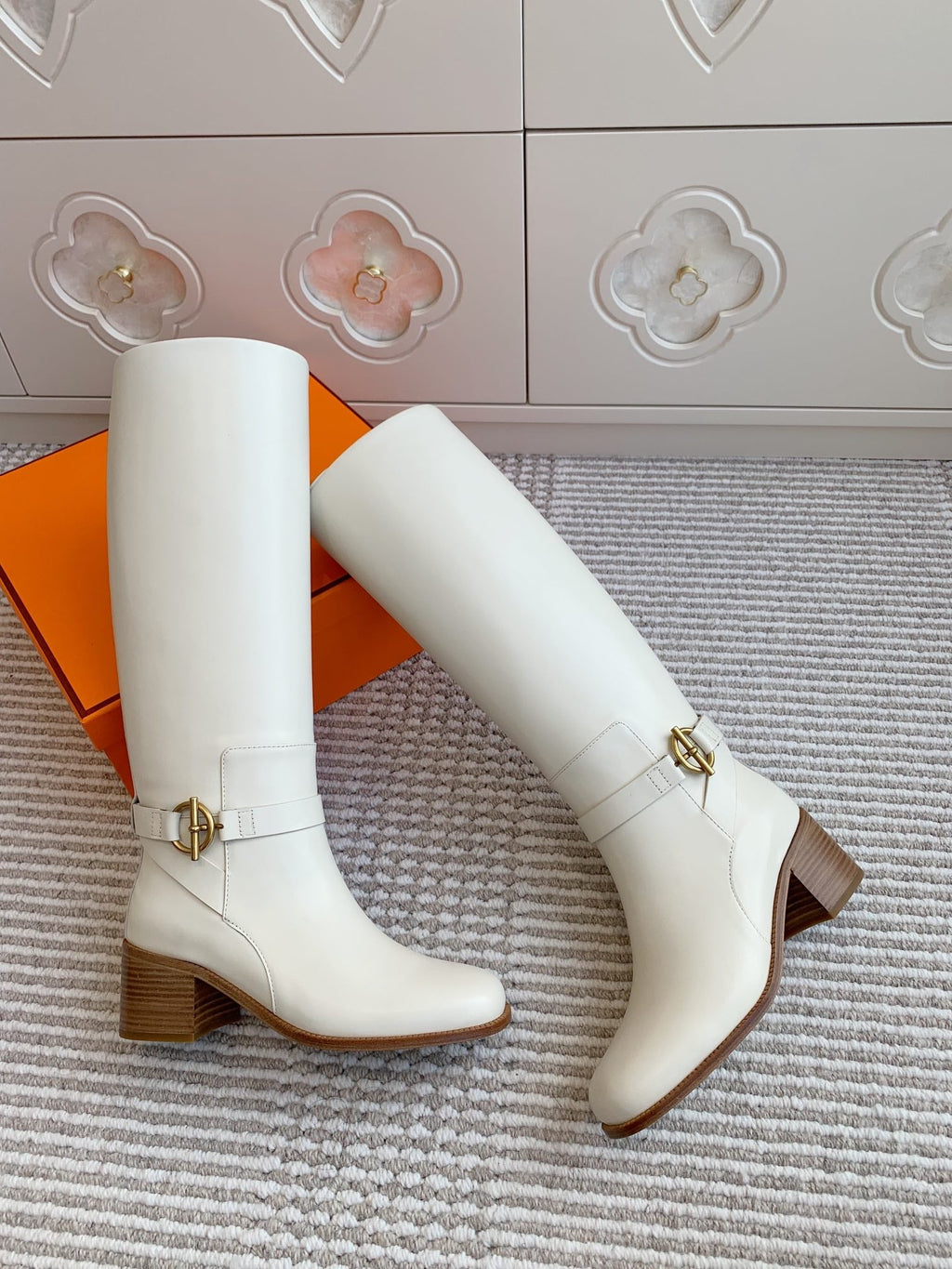 HERMES 25S TALL BOOTS 50 MM IN WHITE CALFSKIN WITH GOLD HARDWARE
