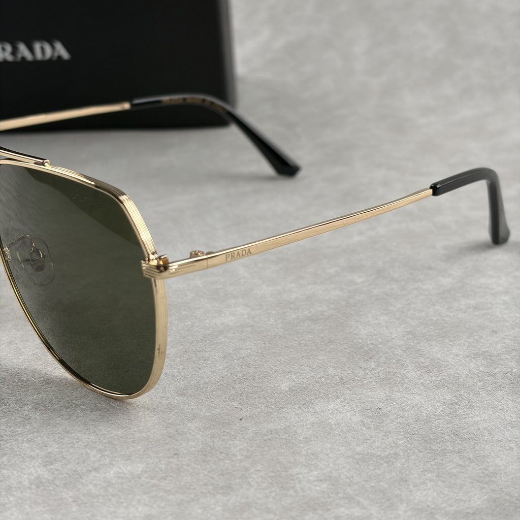 Classic Gold Aviator Sunglasses - Premium Metal Frame UV Protection