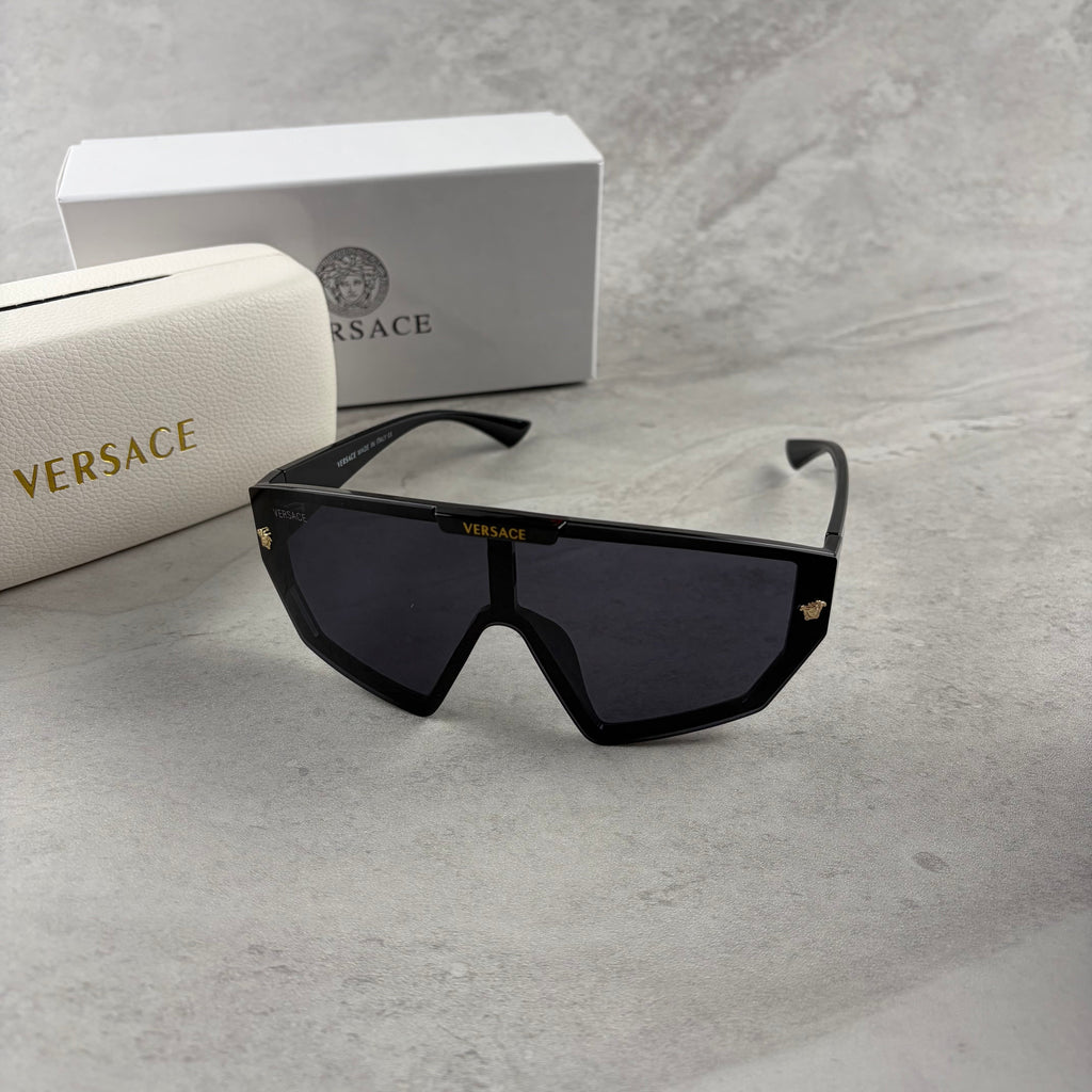 Modern Oversized Shield Sunglasses - Black UV Protection Eyewear