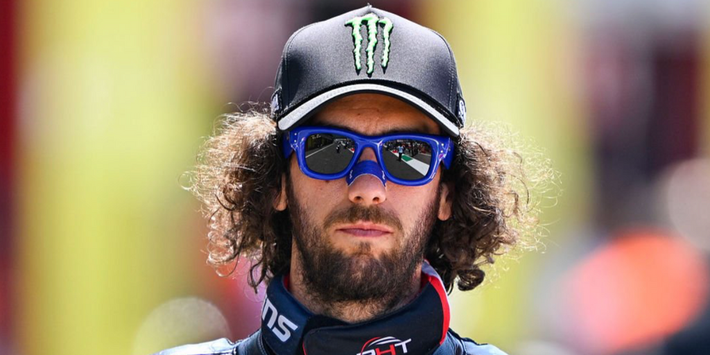 Ray-Ban Wayfarer Puffer RB 4940 6833/87 - As Seen On Alex Rins