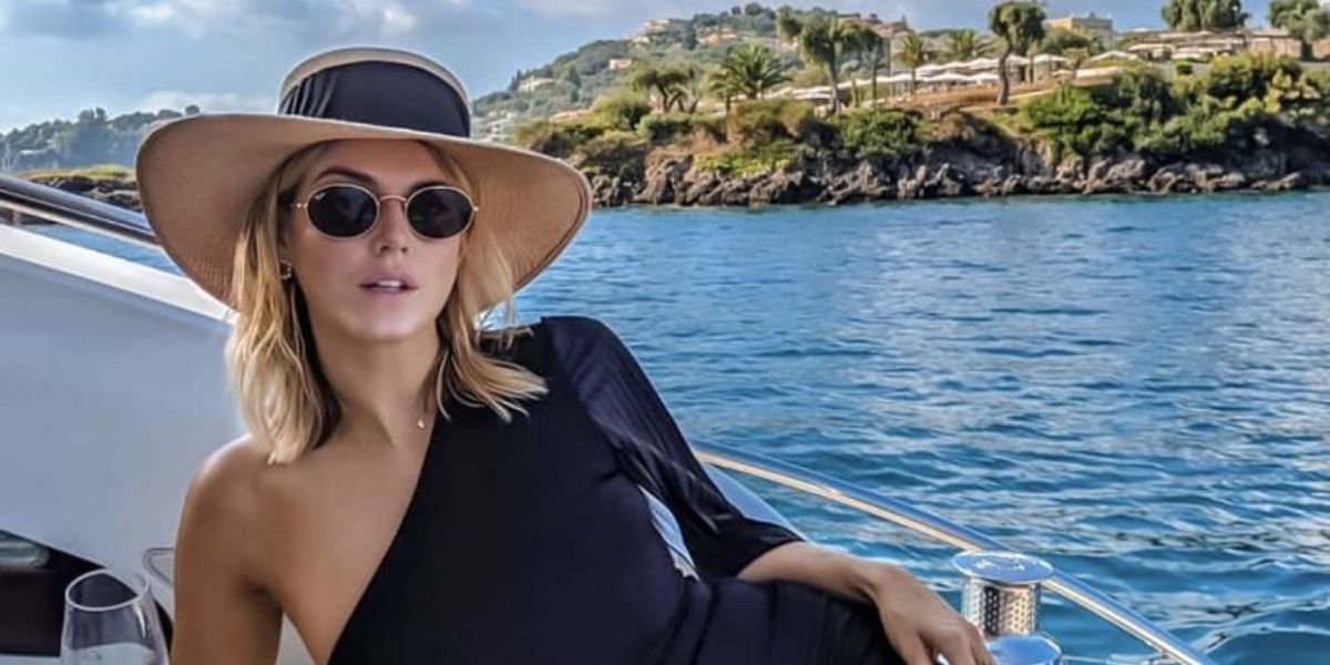 Ray-Ban Oval RB 3547 001/31 - As Seen On Hilary Duff & Anushka Sharma
