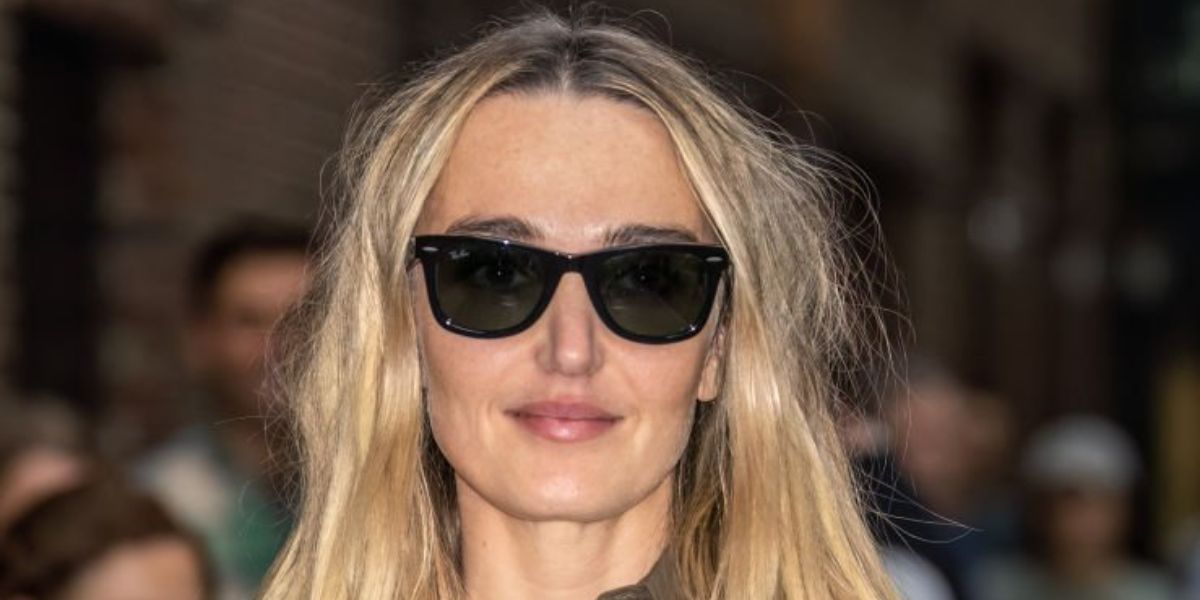 Ray-Ban Wayfarer 2140 901 Black - As Seen On Leonardo DiCaprio & Hailey Bieber