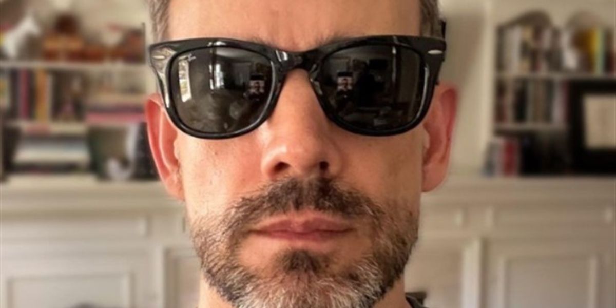 Ray-Ban Wayfarer Ease RB 4340 601 - As Seen on Charles Leclerc & Ethan Hawke