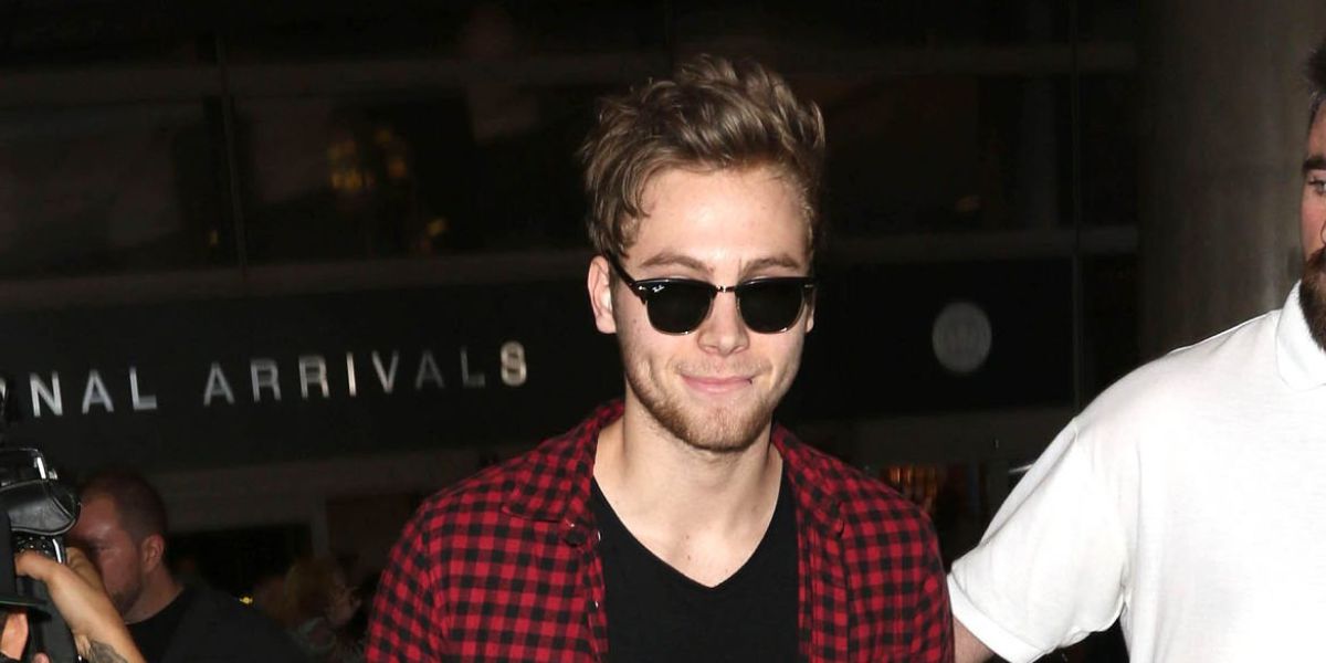 Ray-Ban Clubmaster 3016 W0365 Black - An Icon - As Seen On Harry Kane & V of BTS