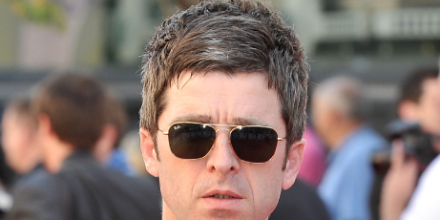 Ray-Ban Caravan RB 3136 181 - As Seen On Chris Hemsworth & Noel Gallagher