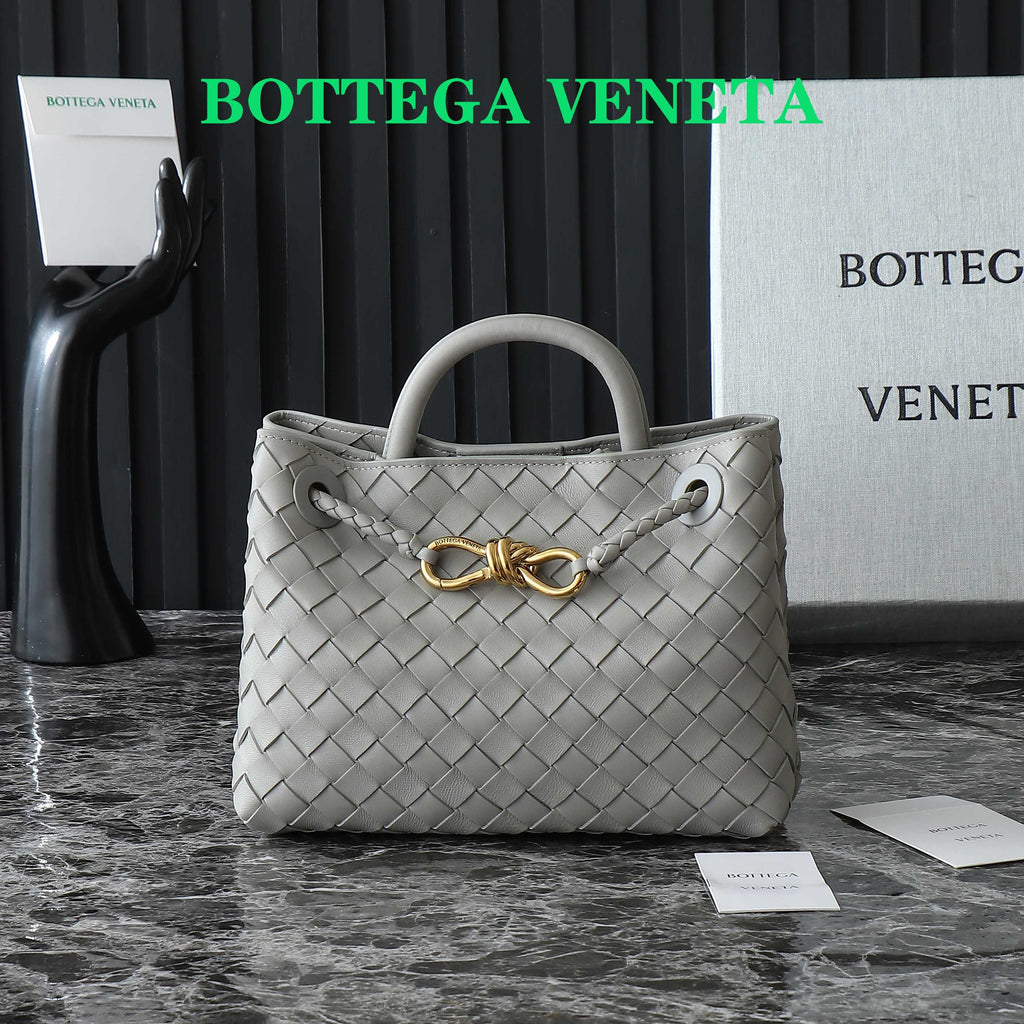 BOTTEGA VENETA SMALL ANDIAMO 25CM GREY LAMBSKIN