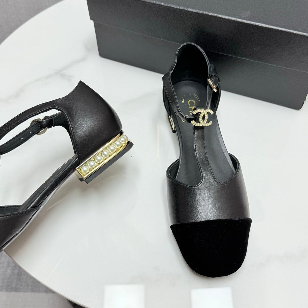 CHANEL MARY JANE 25S IN BLACK LAMBSKIN AND SUEDE WITH PEARL HEEL