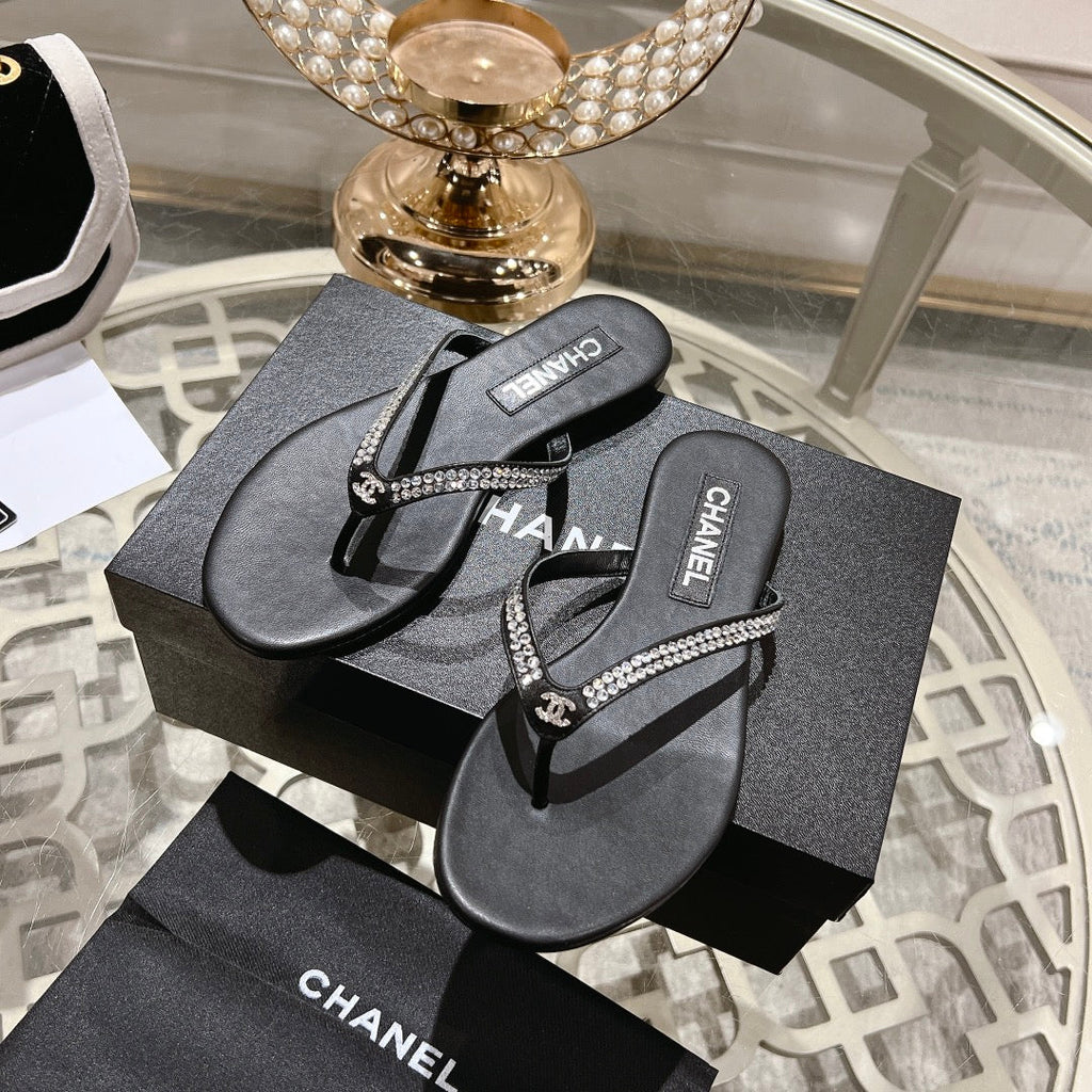 CHANEL RHINESTONES THONG SANDAL IN BLACK LAMBSKIN