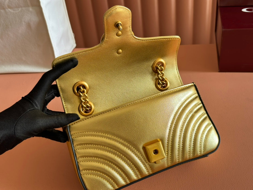 GUCCI MARMONT MEDIUM SHOUDER BAG 23 IN YELLOW GLOSSY CALFSKIN