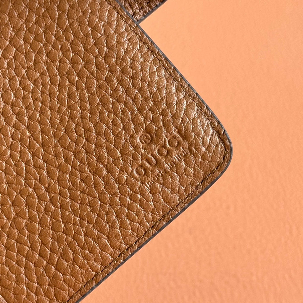 GUCCI 25S MARMONT WALLET 13 IN BROWN CALFSKIN GOLD HARDWARE