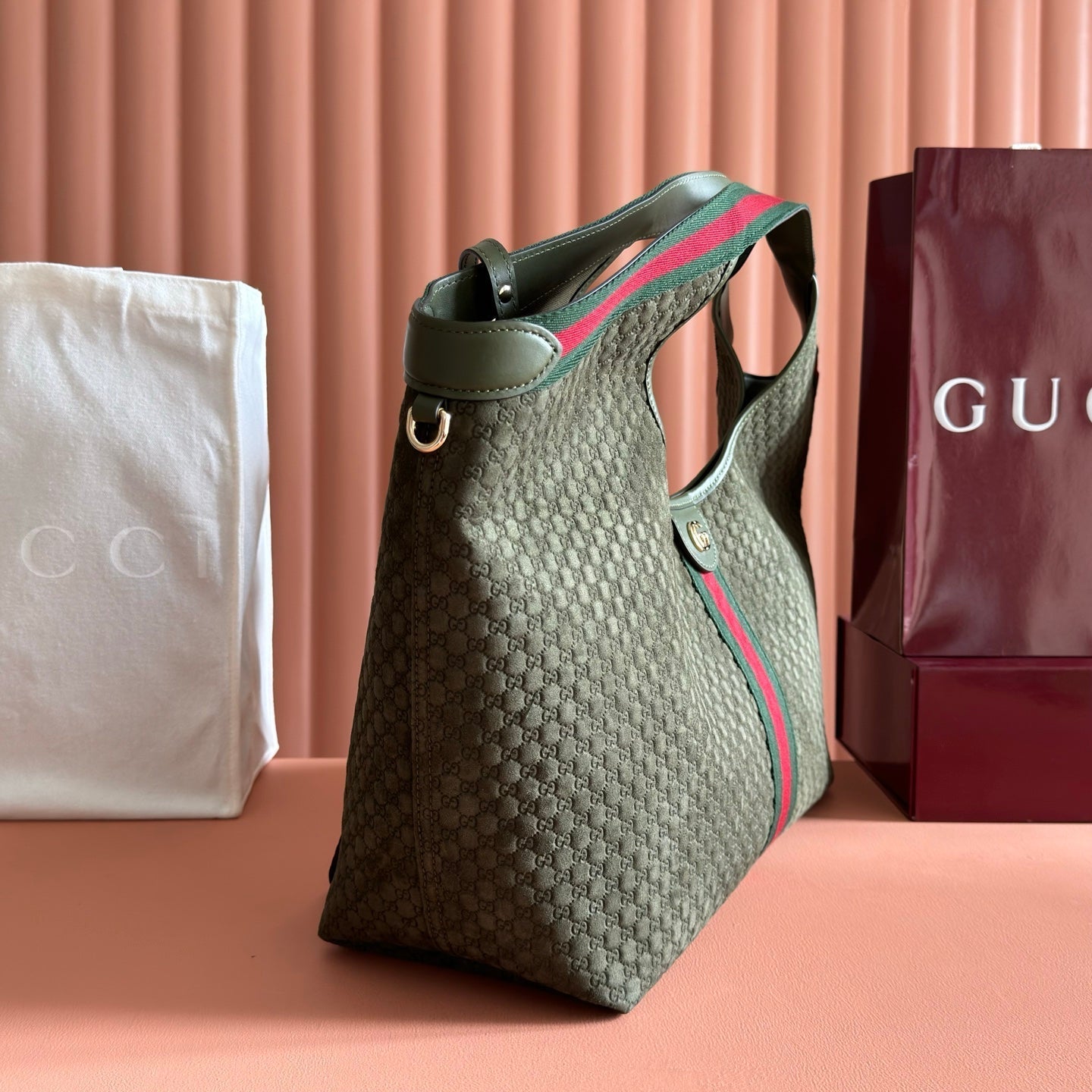 GUCCI 26S GIGLIO LARGE TOTE BAG 60 IN DARK MOSS GREEN EMBOSSED SUEDE