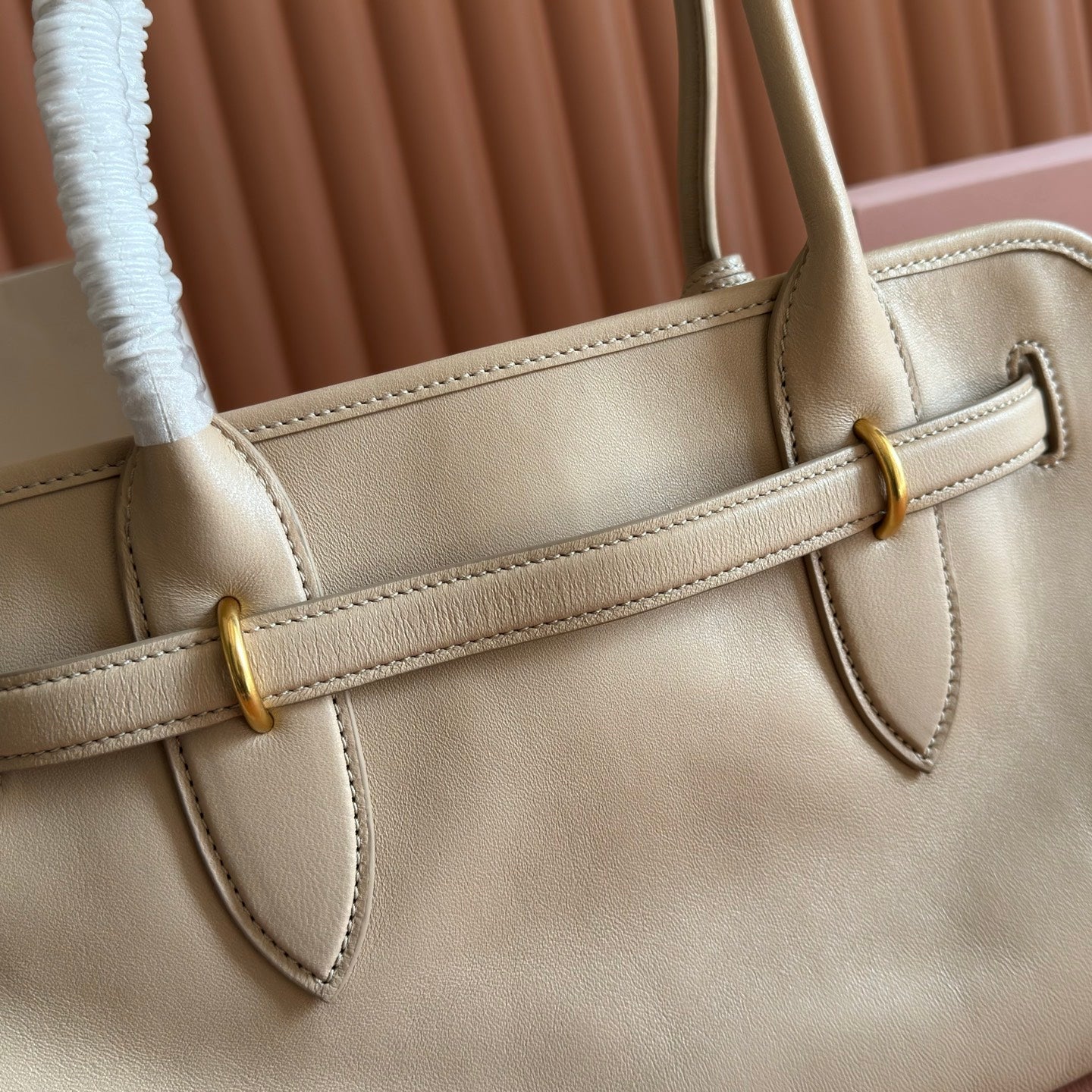 MIUMIU 26S BORSA AVENTURE BAG 44 IN DARK BEIGE LAMBSKIN GOLD HARDWARE