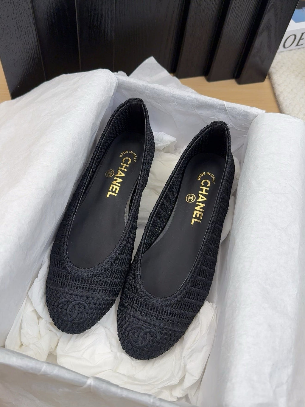 CHANEL 25 Ballet Flat Black Raffia