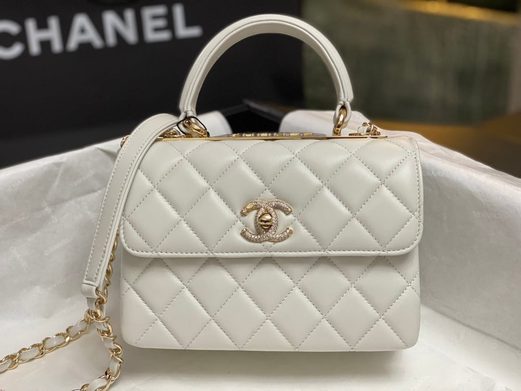 CHANEL MINI FLAP BAG 19 IN WHITE CALFSKIN DIAMOND LOGO