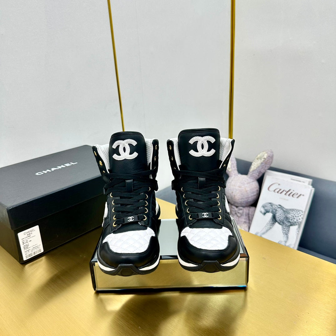 CHANEL ATHLETIC SHOES IN BLACK CALFSKIN